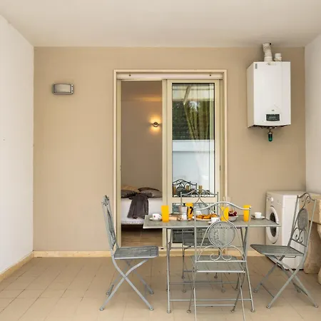 Iris In Salento Apartmán